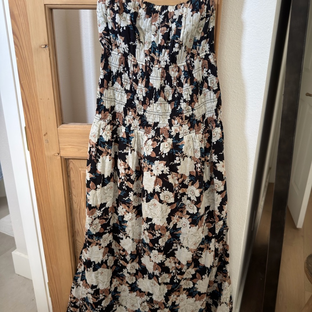 Abercrombie & Fitch Black Floral Smocked Maxi Dress